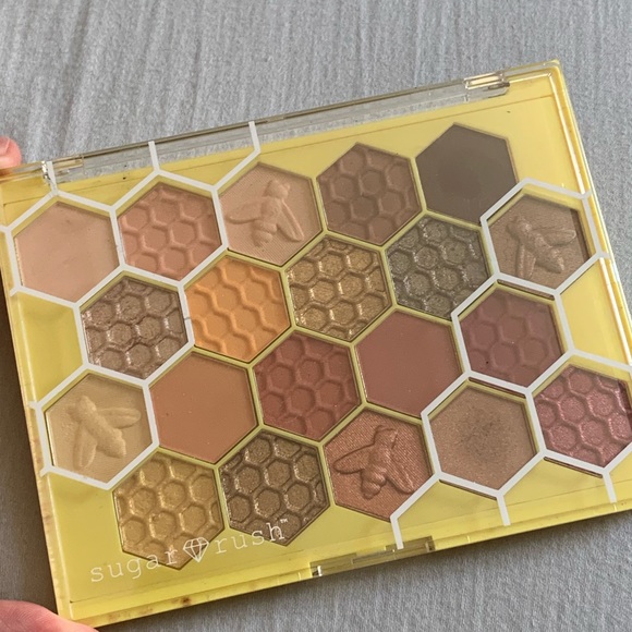 Bee You Eyeshadow palette from tarte sugarrush - Picture 2 of 7